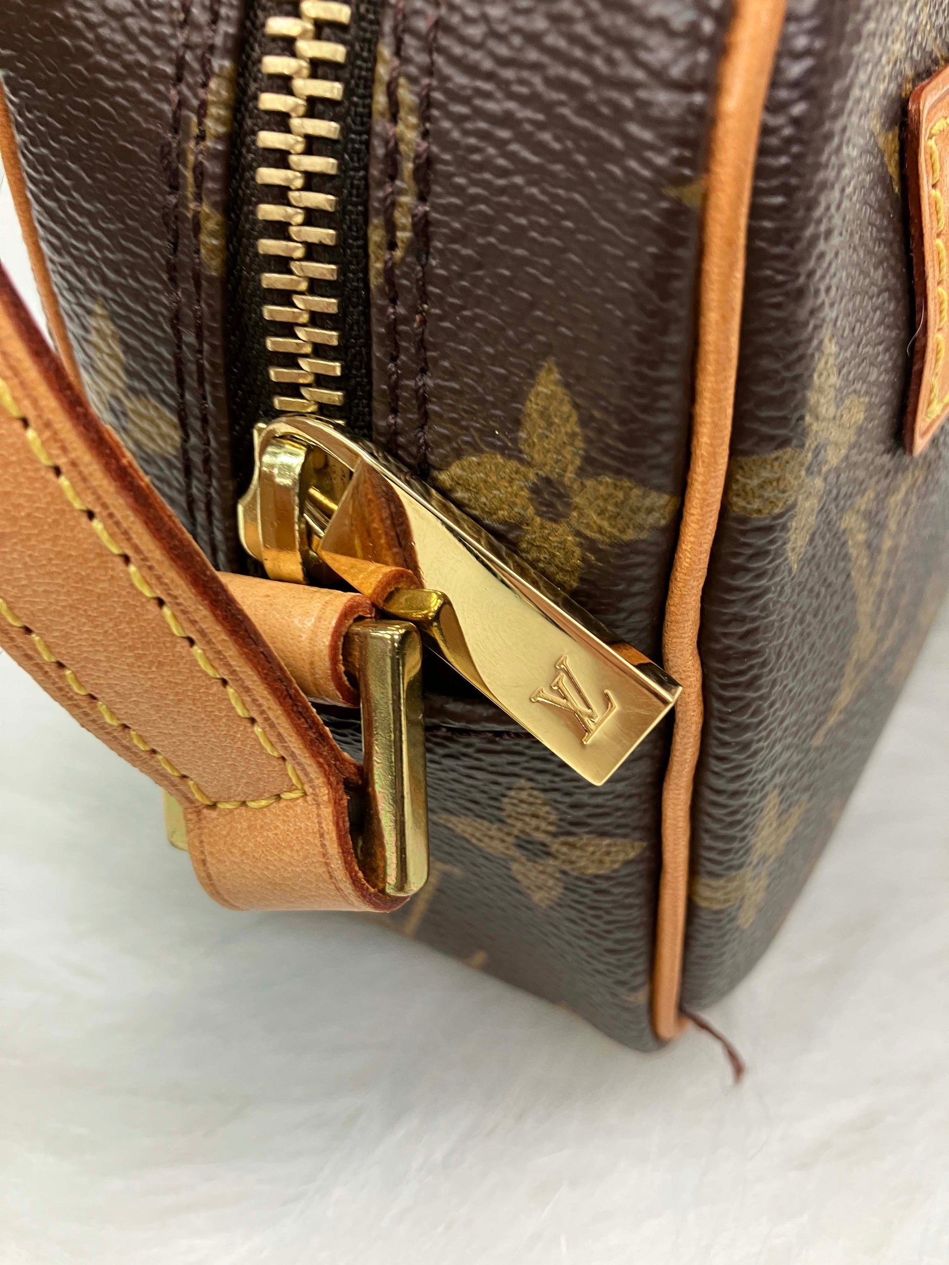 Louis Vuitton Pochette Cite Shoulder Bag Brown Leather