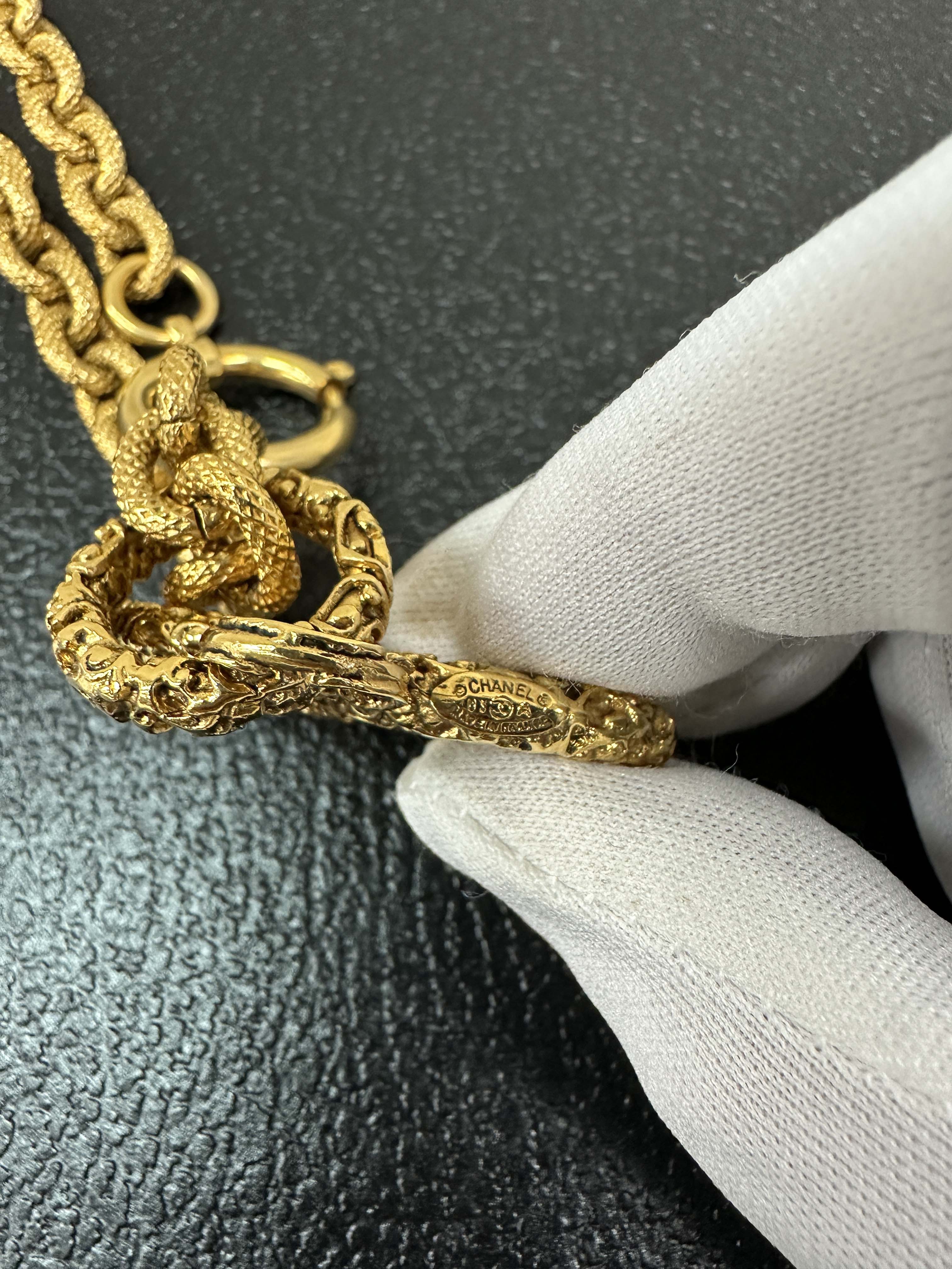 Chanel Lava Coco Mark Chain Gold Necklace – Sonata Vintage