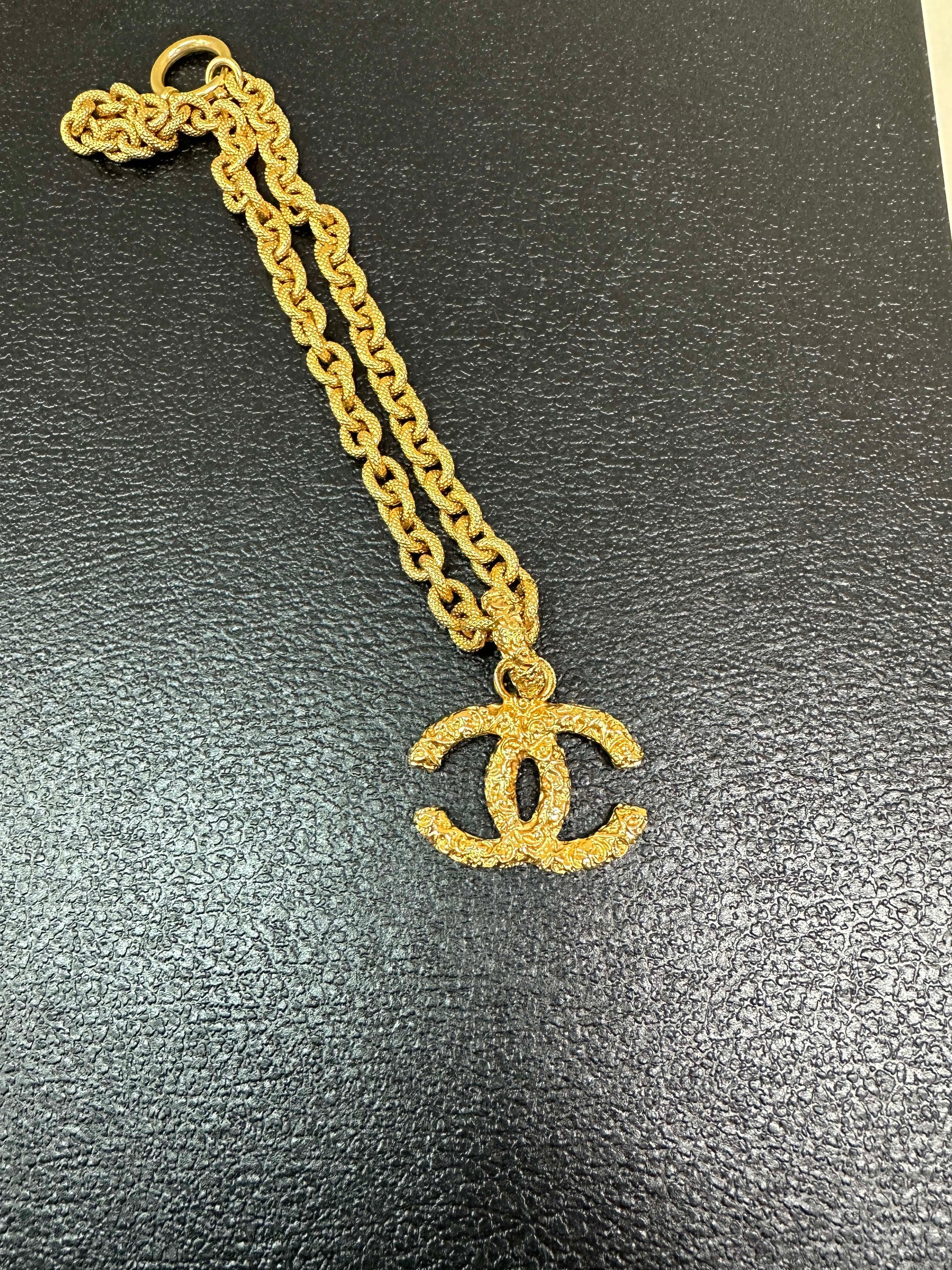 Chanel Coco Mark Lava Chain Necklace GP Necklace – Sonata Vintage